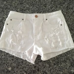 NWOT AMERICAN EAGLE SUPER STRETCH WHITE SHORTS